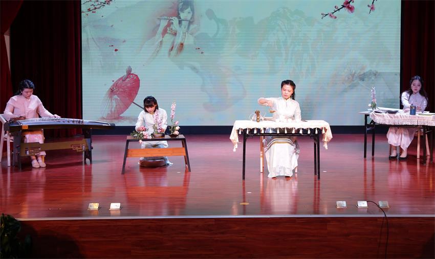 九游线上平台,九游（中国）2019年度工作动员大会---传统文化展示《茶花墨韵》