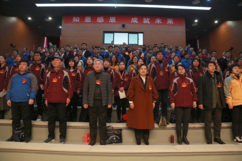 九游线上平台,九游（中国）2019年度工作动员大会---舞蹈《花开树恩》